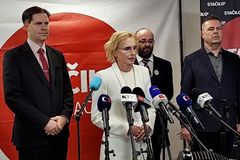 Všeříkající hláška Konečné i Babišova historka s Trumpem. Sledujte top momenty voleb