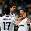 Liga mistrů: Real Madrid - Manchester United: Arbeloa (vlevo), Khedira a Cristiano Ronaldo