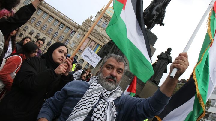 "Bůh Židy proklel." Antisemitských útoků přibývá i v Česku, podle dat až čtyřnásobně