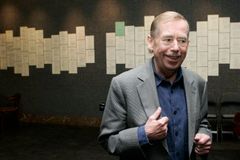 Václav Havel released from hospital