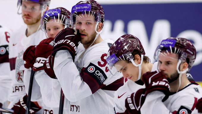 Smutní hokejisté Lotyšska na MS v Ostravě