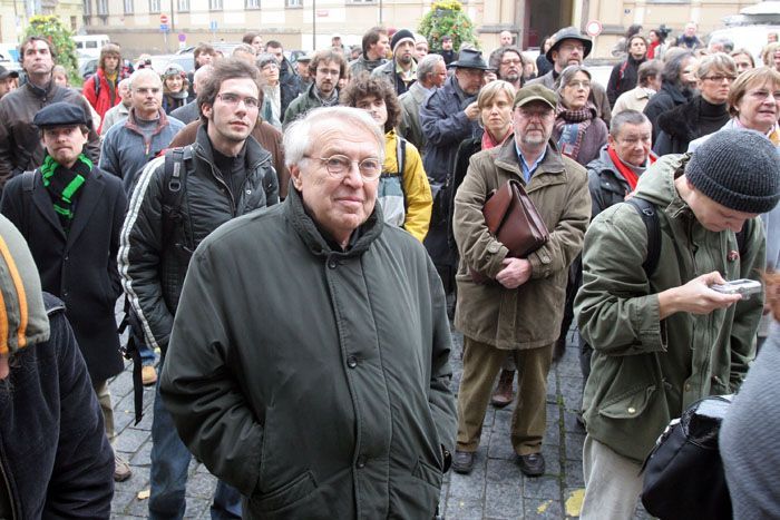 Demonstranti za Kaplického