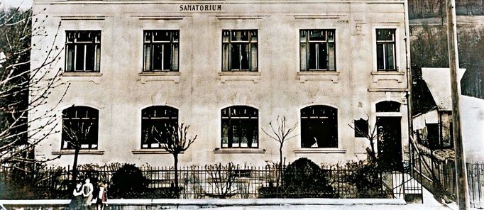 Sanatorium doktora Hoffmanna v rakouském Kierlingu. Místo, na němž Franz Kafka 3. června 1924 zemřel. Kolorovaný snímek