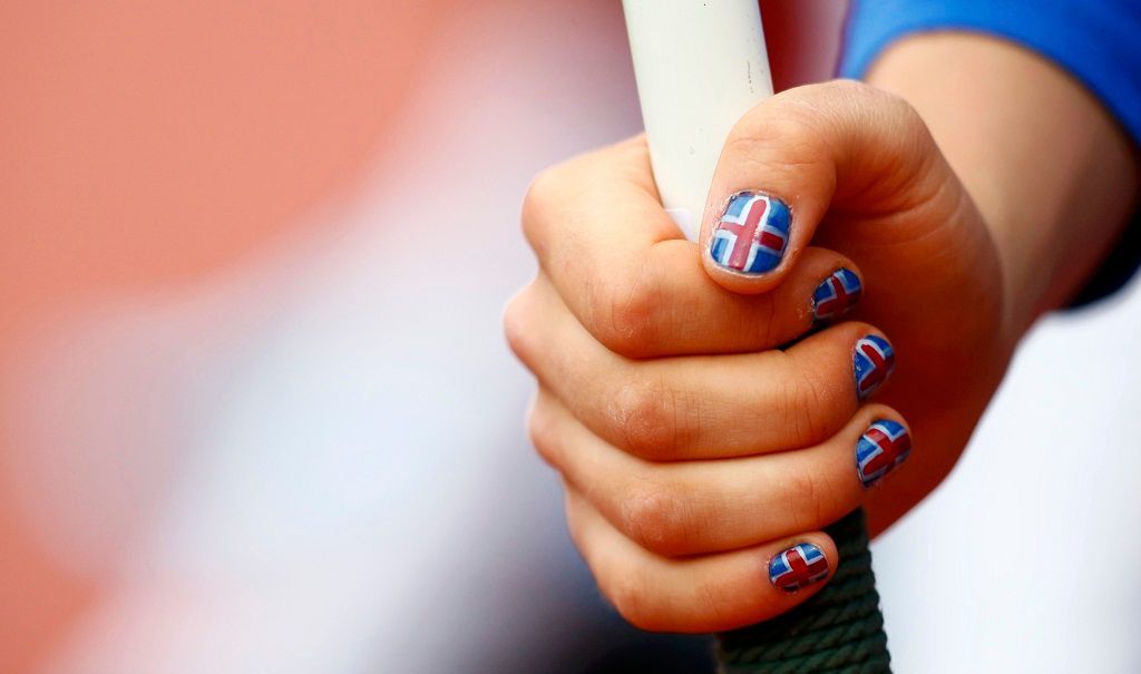 Islandská oštěpařka Hjalmsdottirová, nehty na olympijských hrách v Londýně 2012