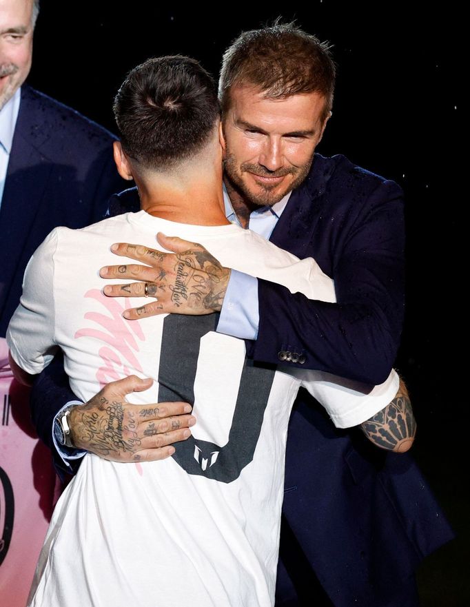 Tým MLS Inter Miami představil Lionela Messiho - Messi a majitel týmu David Beckham