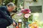 Mladý strojvůdce osobního vlaku Eduard Vraštil stihl zatáhnout brzdu a z kabiny vykřiknout podle přeživších poslední slova: "Držte se dozadu!" Bylo to varování, které možná zachránilo několik životů, ale osud už změnit nemohlo. Vraštil střet vlaků nepřežil.
