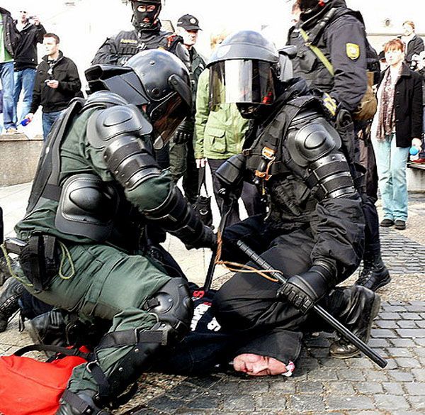 Slovenská policie zasahuje proti radikálům