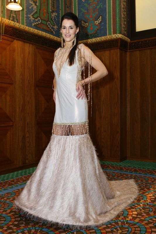 Lucie Váchová na zkoušce šatů