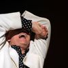 John Malkovich v Ďábelské komedii