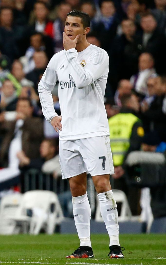 Football - Real Madrid v Barcelona - Liga BBVA - Santiago Bernabeu - 21/11/15 Real Madrid's Cristiano Ronaldo looks dejected after Barcelona's Andres Iniesta (not picture