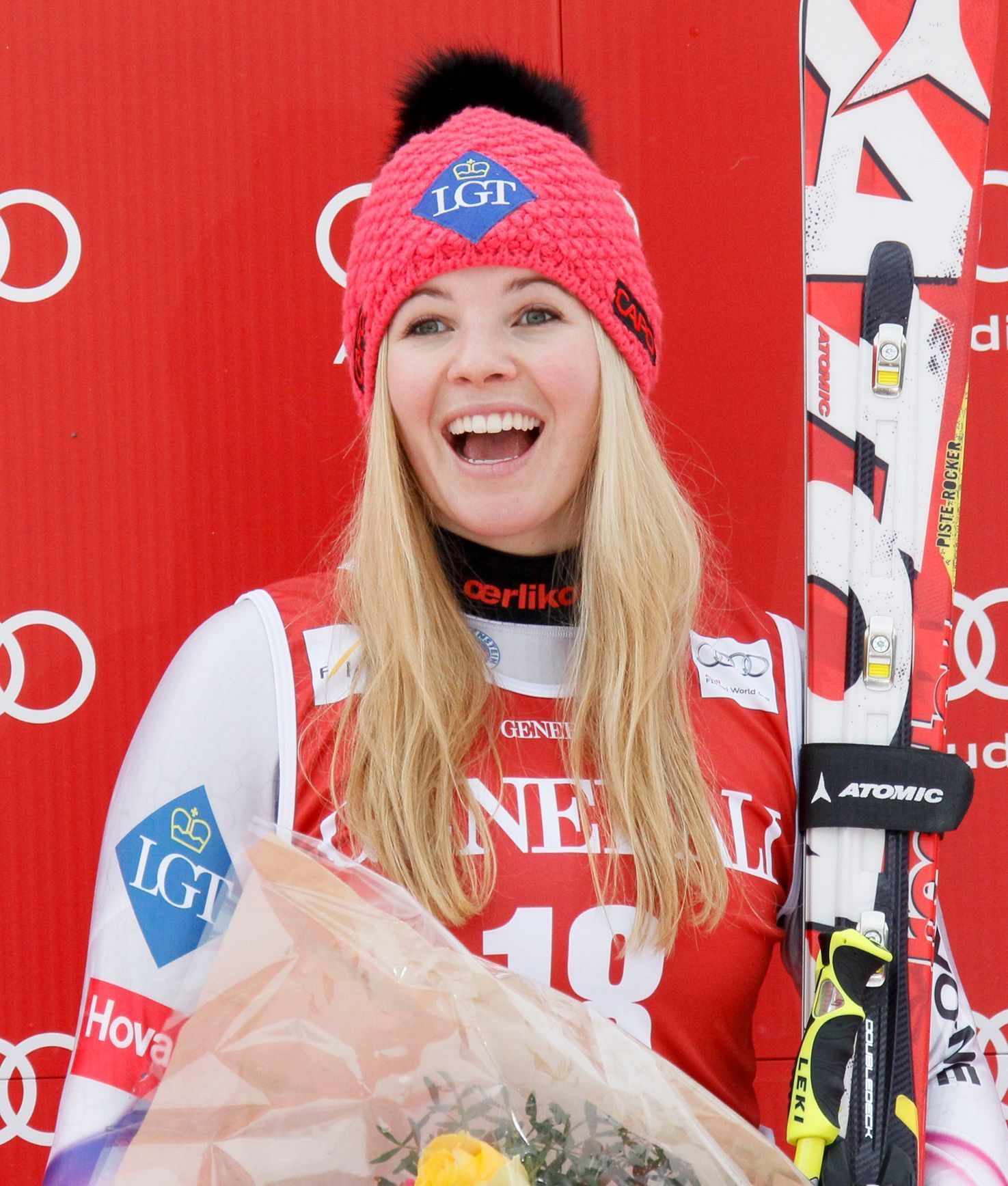 Tina Weiratherová slaví vítězství v obřím slalomu ve Val d'Isere