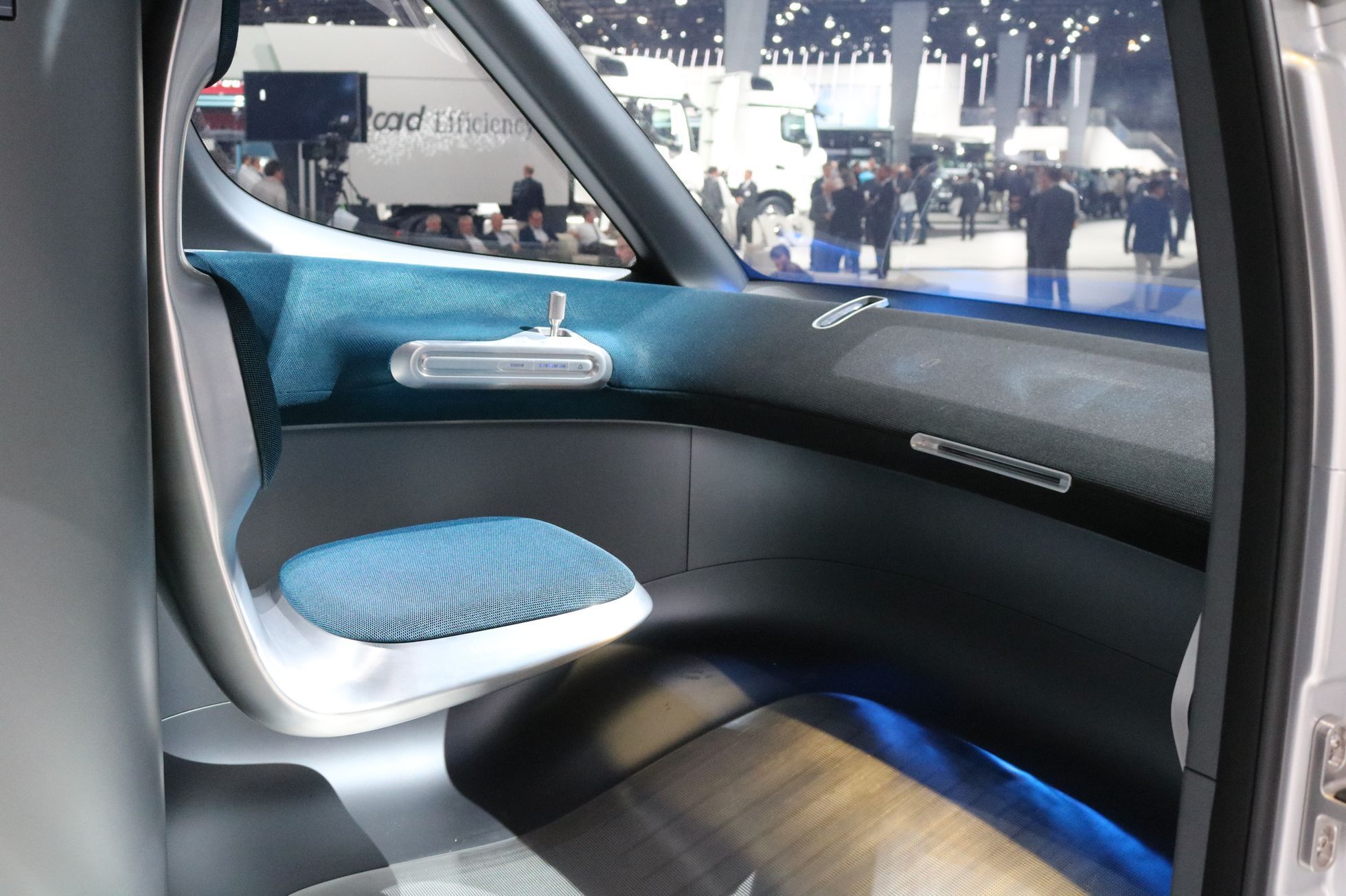 IAA Hannover - interiér koncept dodávka Mercedes