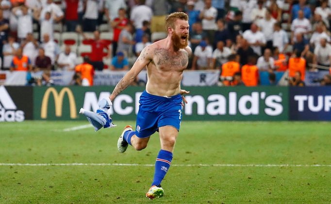 Euro 2016, Anglie-Island: Aron Gunnarsson