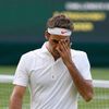Zklamaný Roger Federer na Wimbledonu 2013