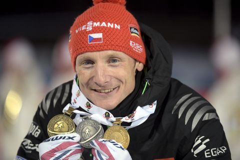 MS v biatlonu, masák M: Ondřej Moravec se svými medailemi NESAHAT