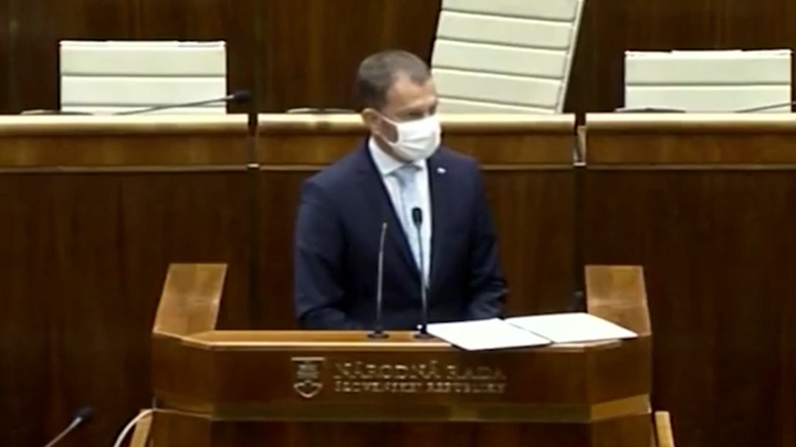 Matovič a Ficův muž se tvrdě střetli v parlamentu. Padaly urážky i slova o zoofilii