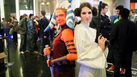 Hrdinové Star Wars v Praze zastavili MHD. Byl s nimi i Filip Horký