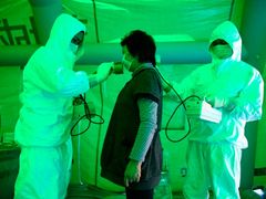 Testování lidí na radiaci po fukušimské havárii