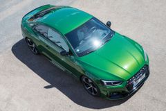Stovku zvládne pod čtyři sekundy a stojí dva a čtvrt milionu korun. Audi RS5 dorazilo do Česka