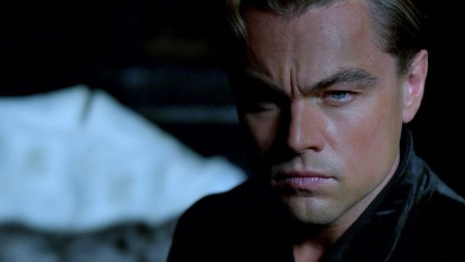 Leonardo DiCaprio ve filmu Velký Gatsby.