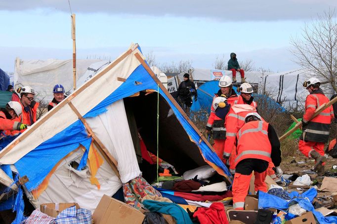 Likvidace Džungle v Calais. 29. února 2016.