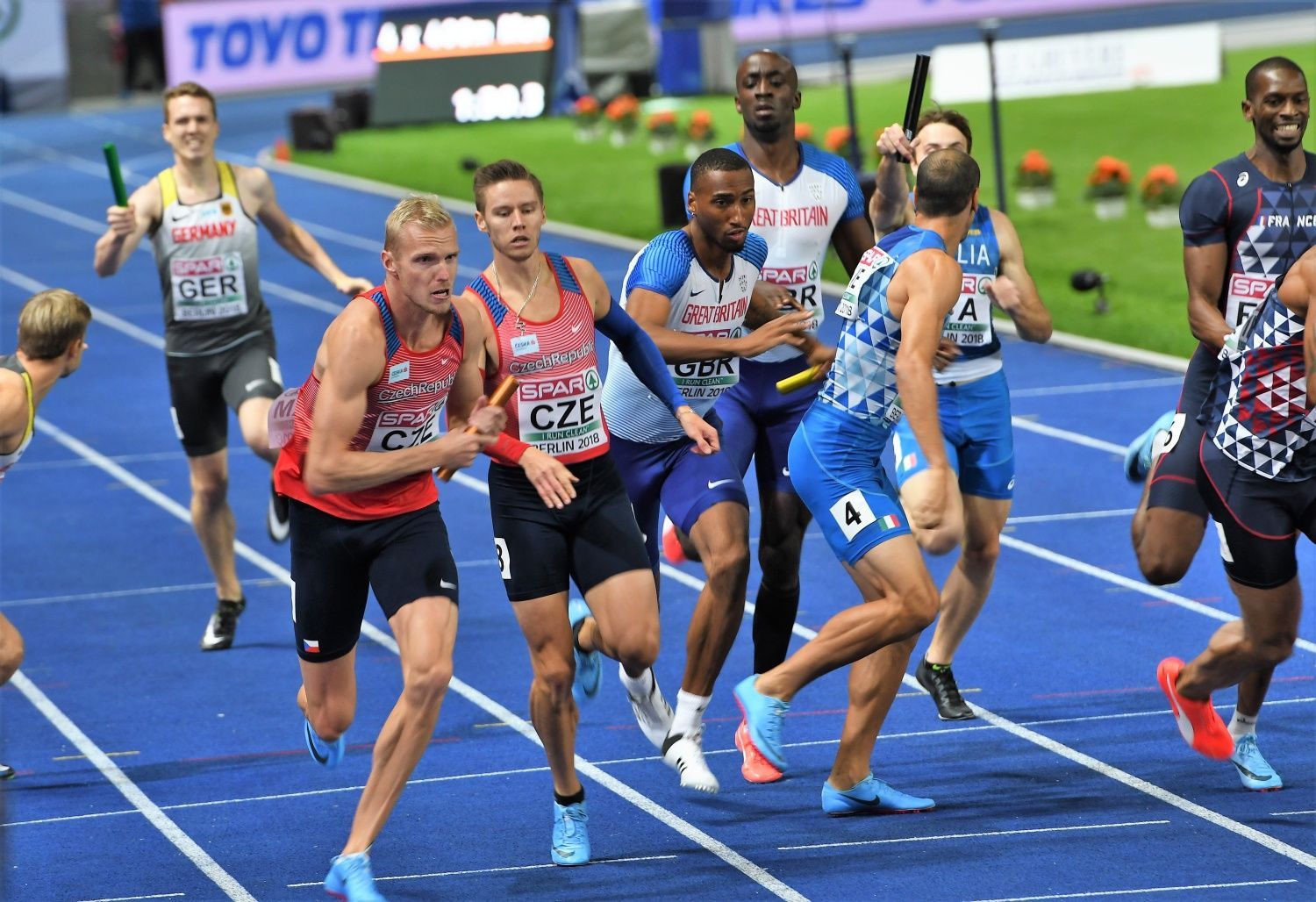 Česká štafeta ve finále běhu na 4x4000 m na ME v atletice v Berlíně 2018
