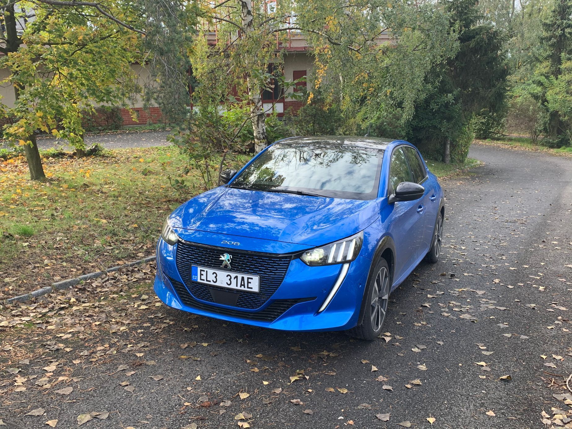 Peugeot e-208