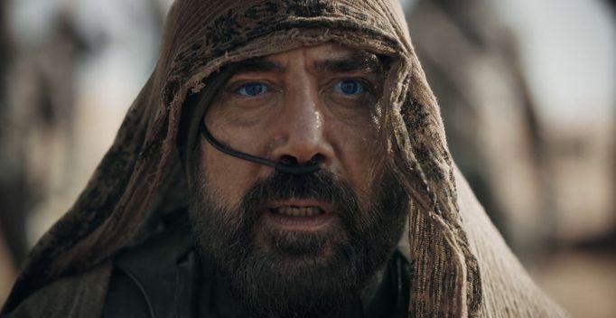 Na snímku z filmu Duna: Část druhá je Javier Bardem jako Stilgar.