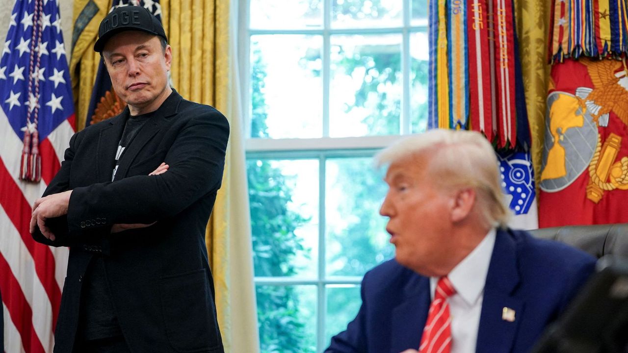 "Trump figuruje v Epsteinových seznamech!" Rozhořela se válka Musk vs. prezident