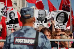 Důvěra v prezidenta Putina klesla na 39 procent, uvádí průzkum