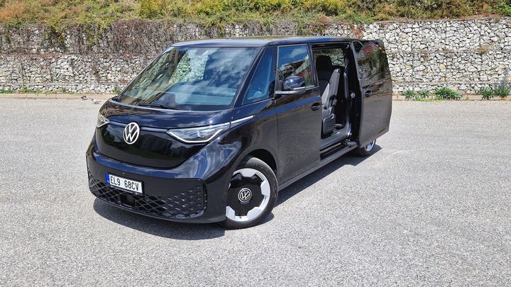 Poslední překážka padla. Elektrický Volkswagen dál zlevňuje, překoná naftový Multivan; Zdroj foto: Jan Matoušek