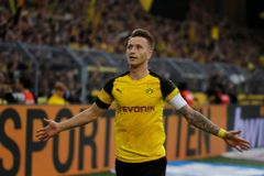 Dortmund na úvod bundesligy rozdrtil Lipsko, Reus vstřelil stý gól