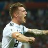 Toni Kroos slaví gól v zápase Německo - Švédsko na MS 2018