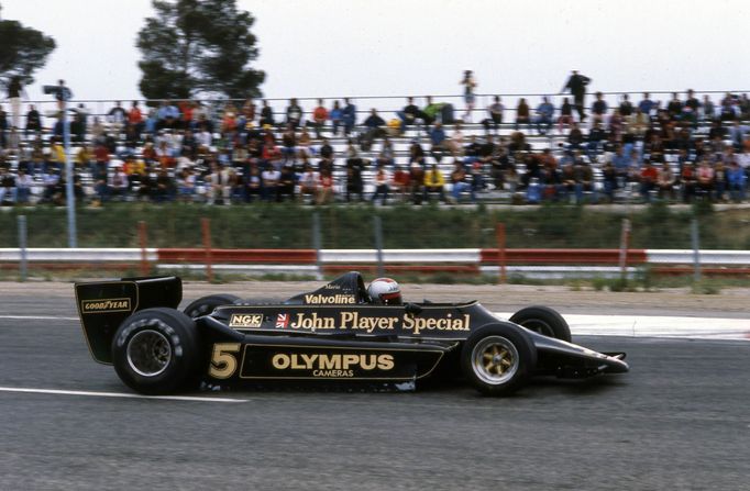 Mario Andretti si s Lotusem 79 jede pro titul mistra světa F1 v roce 1978.