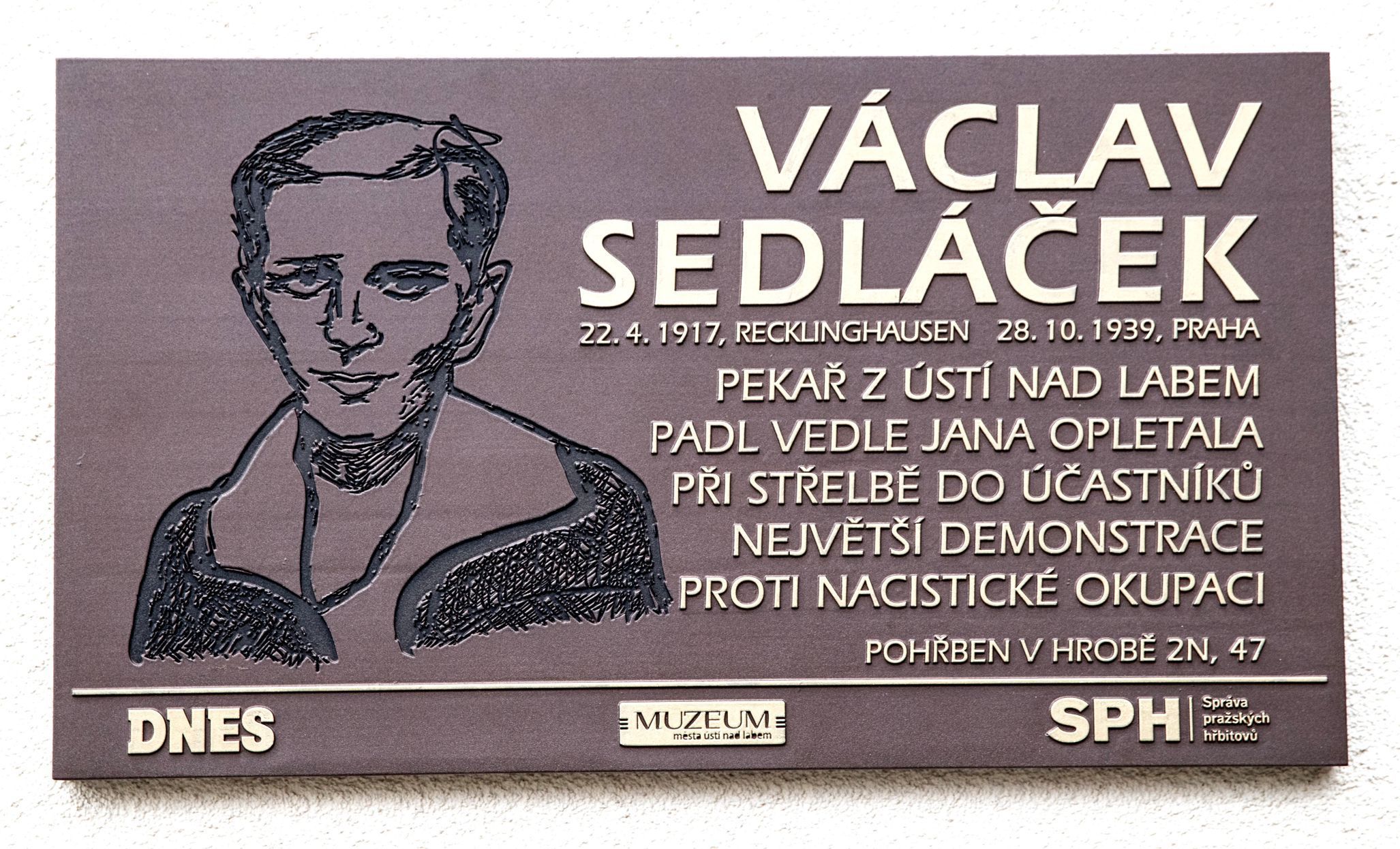 Václav Sedláček, deska v Braníku