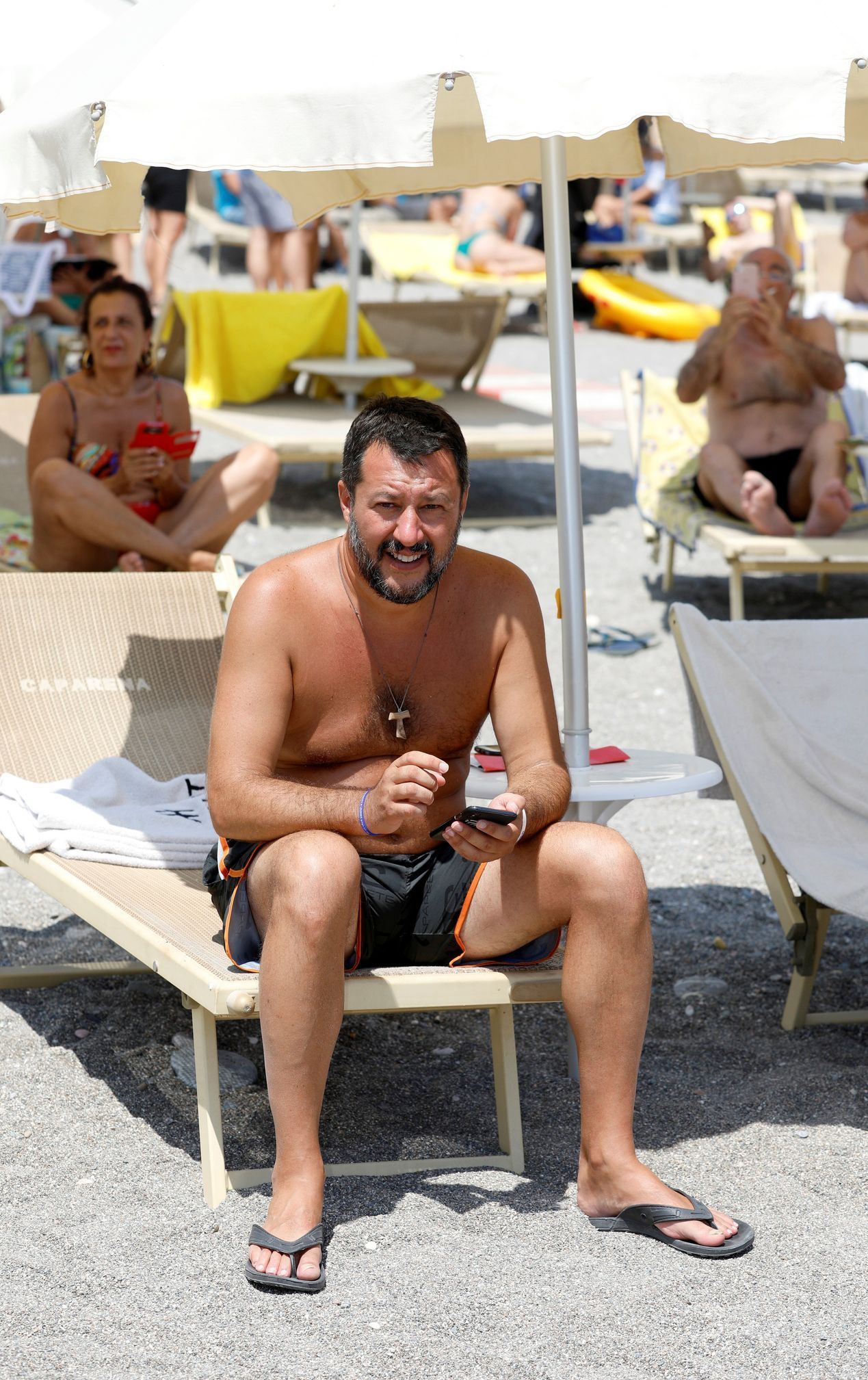 Matteo Salvini na pláži