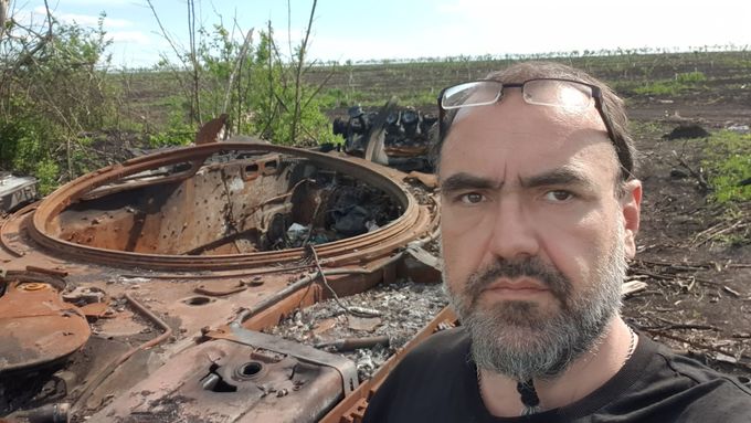 Petr Židek: Jsou dny, kdy někam dojet jen s pomocí "džípíesky" nejde. GPS se ruší, protože s její pomocí jsou na cíl navigovány nejen rakety a drony, ale dokonce i klouzavé letecké bomby.