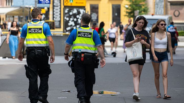 Prodavač kebabů vyvěsil v prodejně v Plzni plakát na podporu Hamasu. Policie zasáhla