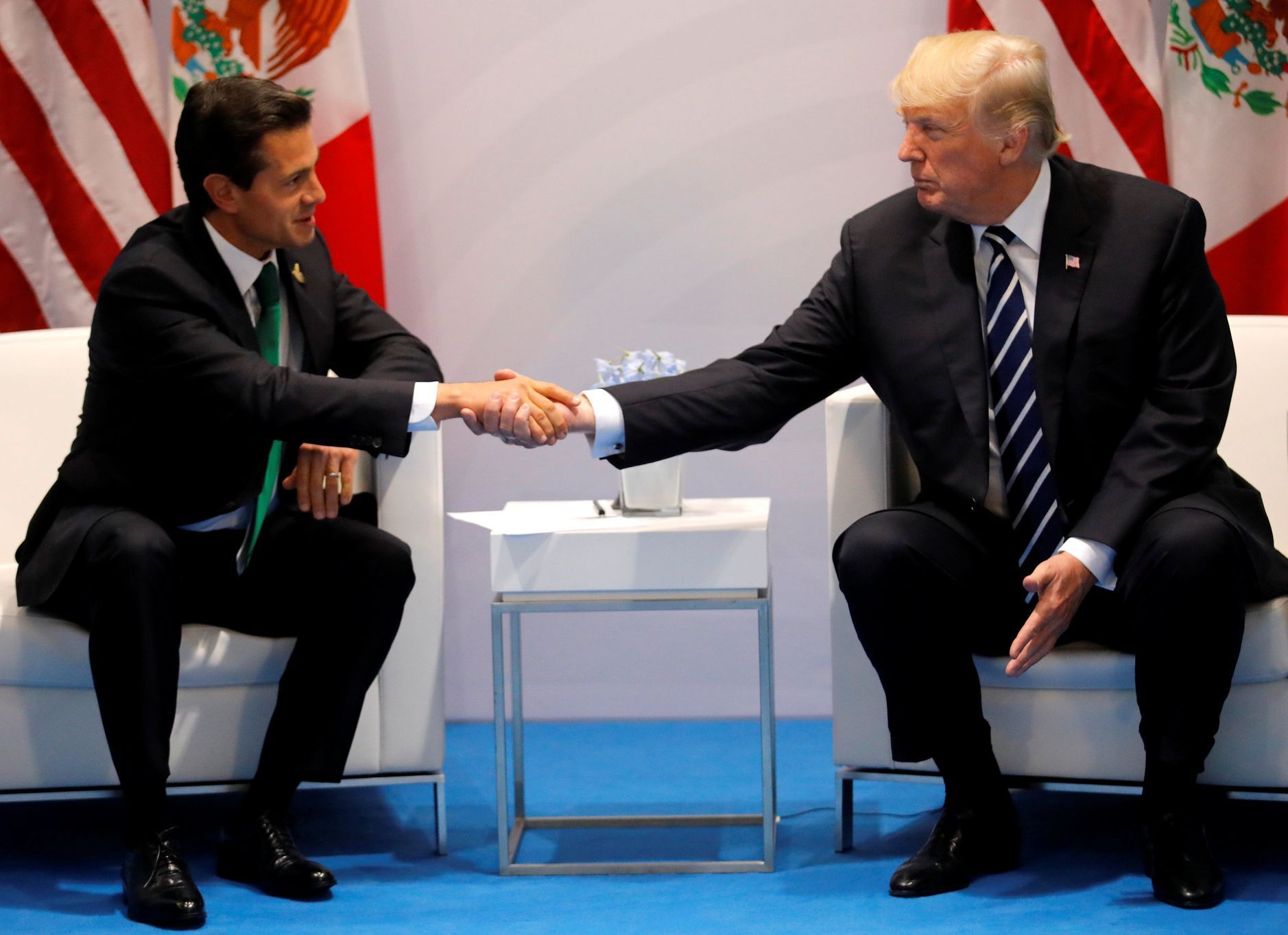 Donald Trump - mexický prezident Enrique Pena Nieto