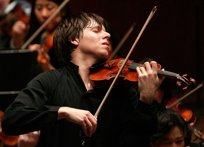 Joshua Bell zahraje na úvod sezony České filharmonie Čajkovského Houslový koncert D dur.