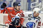 Nedorost po návratu poznává extraligu: V KHL je více místa, ale těžší cesta před kasu