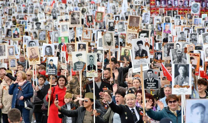 Rusko si připomíná Den vítězství 9. 5. tradiční velkolepou vojenskou přehlídku. - Vladivostok