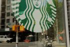 Starbucks a rasismus? Jde hlavně o to, že v Americe není kam jít na záchod