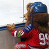 Hokej, KHL, Lev Praha - Dynamo Moskva: maskot