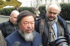 Aj Wej-wej: Ve světě se cíleně vytvářejí konflikty. Obětí přibývá a Západ si stále neví rady