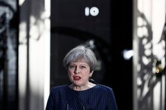 Premiérka Mayová šokovala Brity oznámením předčasných voleb. Lidé mají opět hlasovat o brexitu