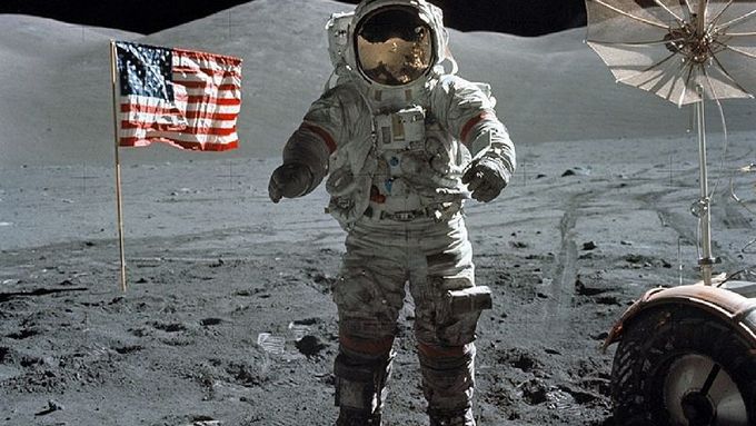 Moonwalk Apollo 17.