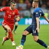 fotbal, kvalifikace ME 2020, Slovensko - Wales, Gareth Bale a Milan Škriniar