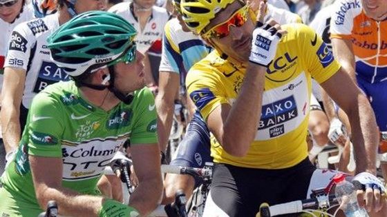 Francie jásá. Pátou etapu Tour de France vyhrál domácí Voeckler