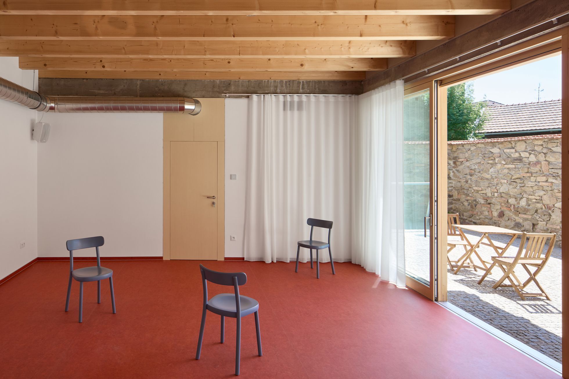 dům s kavárnou, domek, dům, kavárna, jóga, studio, přestavba, realizace, architektura